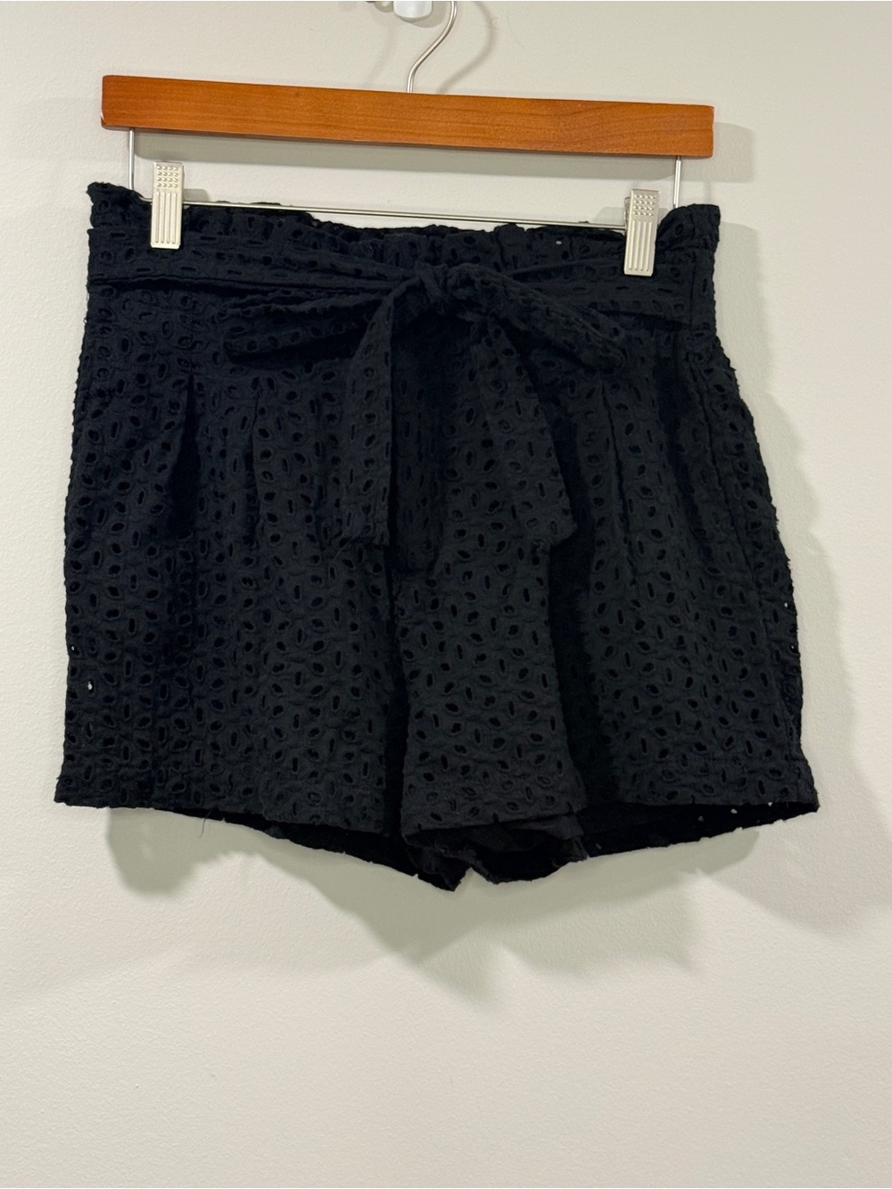 Blue Rain Women’s Black High-Waist Eyelet Tie-Front Shorts Size M